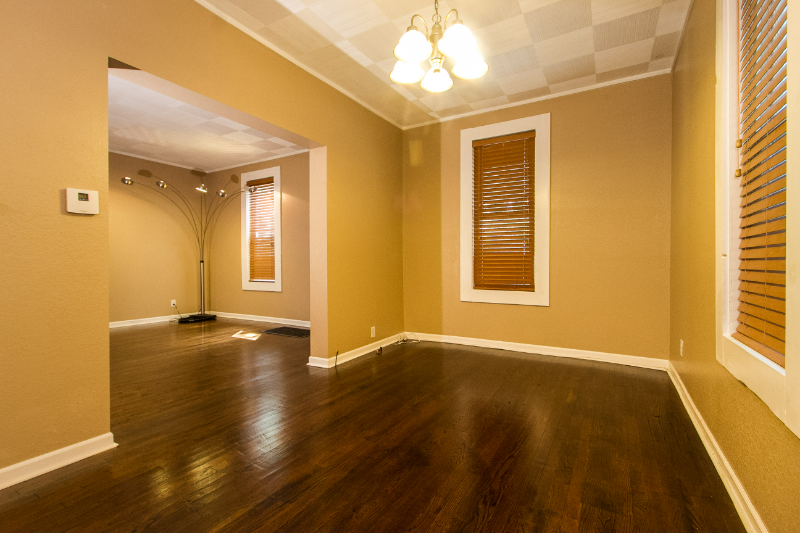 571 Angella St - Photo 4 of 20