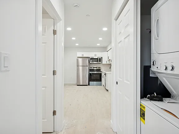 52 N 52nd St #10 - Photo 5 of 20