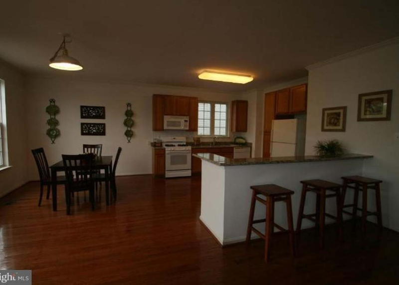 18107 Coachmans Rd - Photo 3 of 7