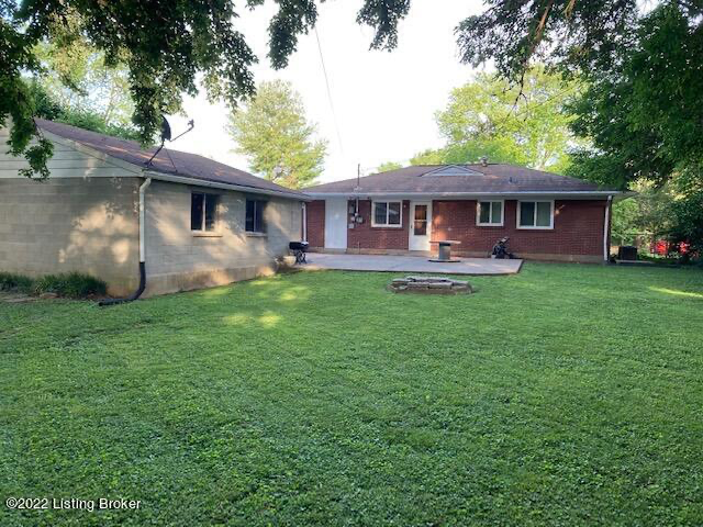 2043 The Meadow Rd - Photo 2 of 5