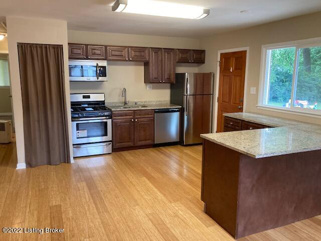 2043 The Meadow Rd - Photo 4 of 5