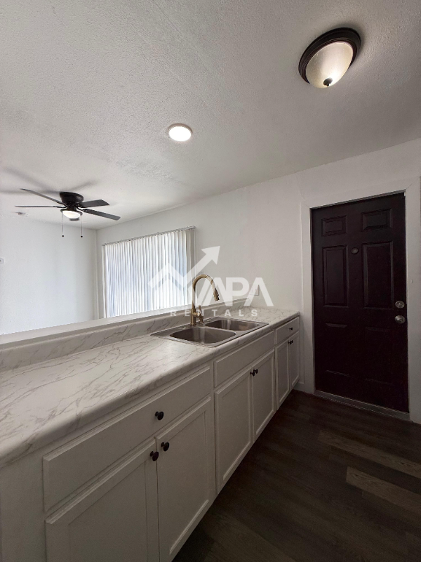 538 Maddux St - Photo 5 of 10