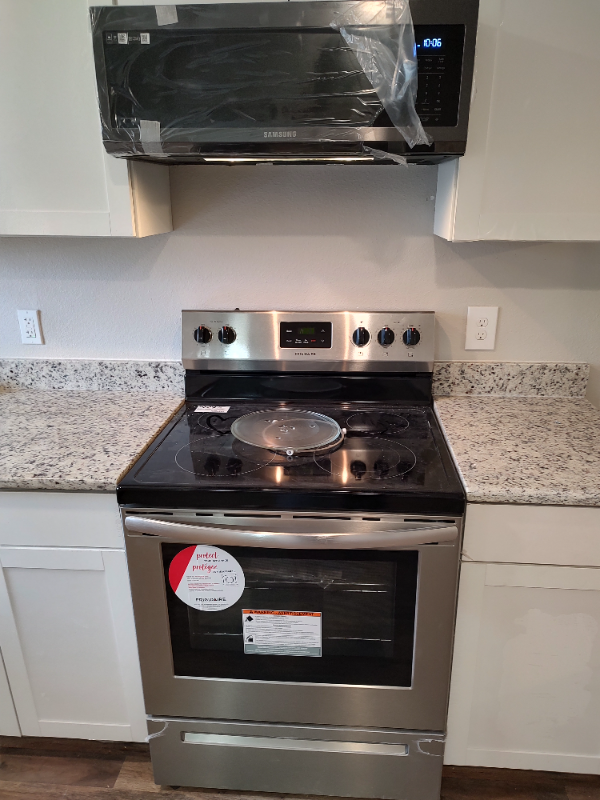 8905 Seacliff St - Photo 3 of 12