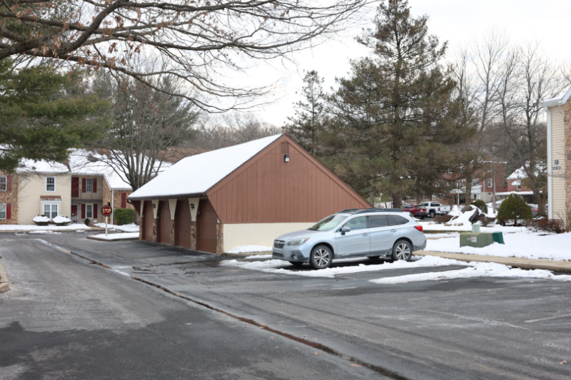 154 Valley Greene Cir - Photo 3 of 20