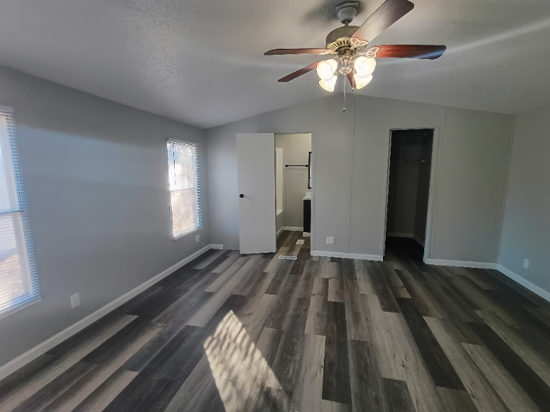 72 Deerwood Park - Photo 6 of 9