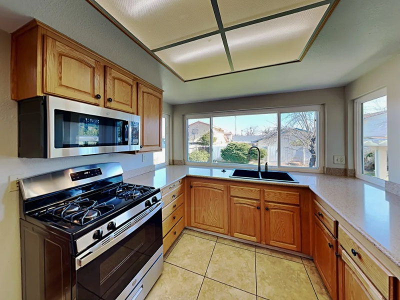 7437 Palmer House Dr - Photo 4 of 13