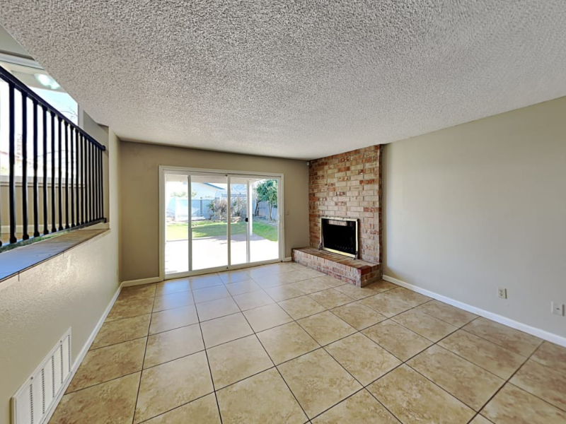 7437 Palmer House Dr - Photo 6 of 13