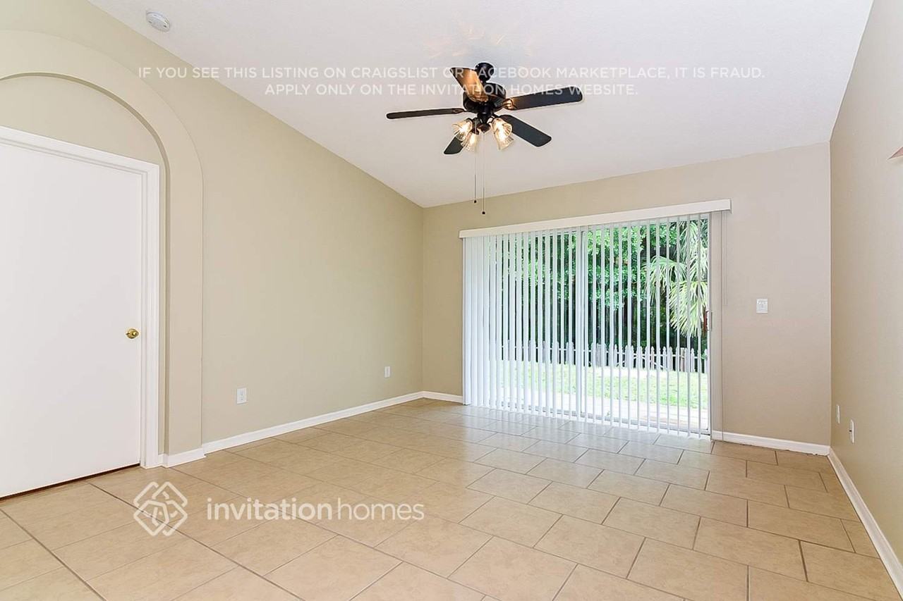 11721 Brenford Crest Dr - Photo 6 of 21