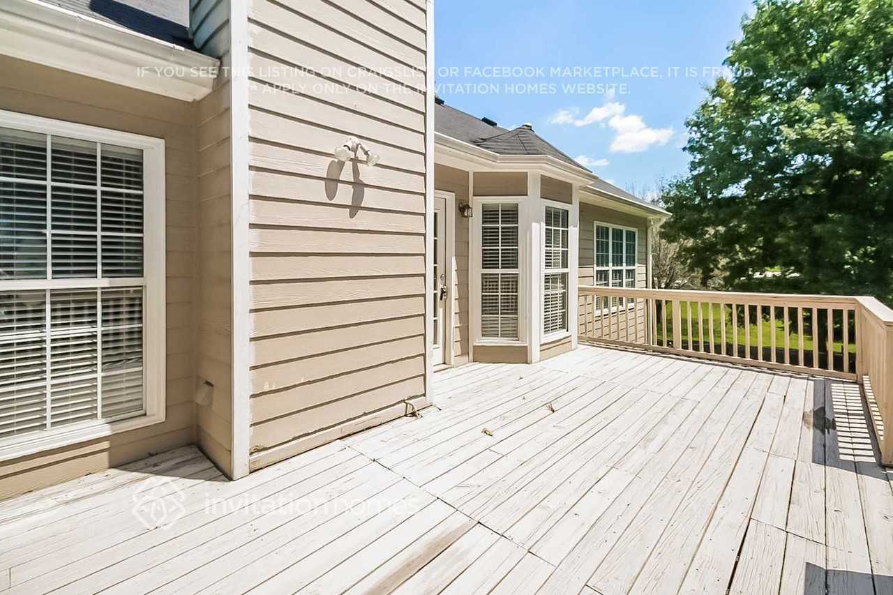 48 Fenwick Ct - Photo 6 of 8