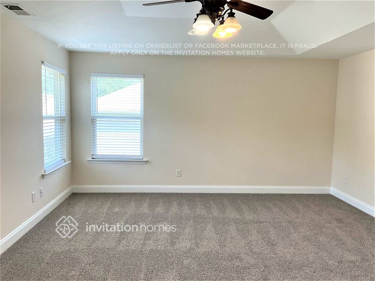 2415 Harwood Hills Ln - Photo 5 of 11