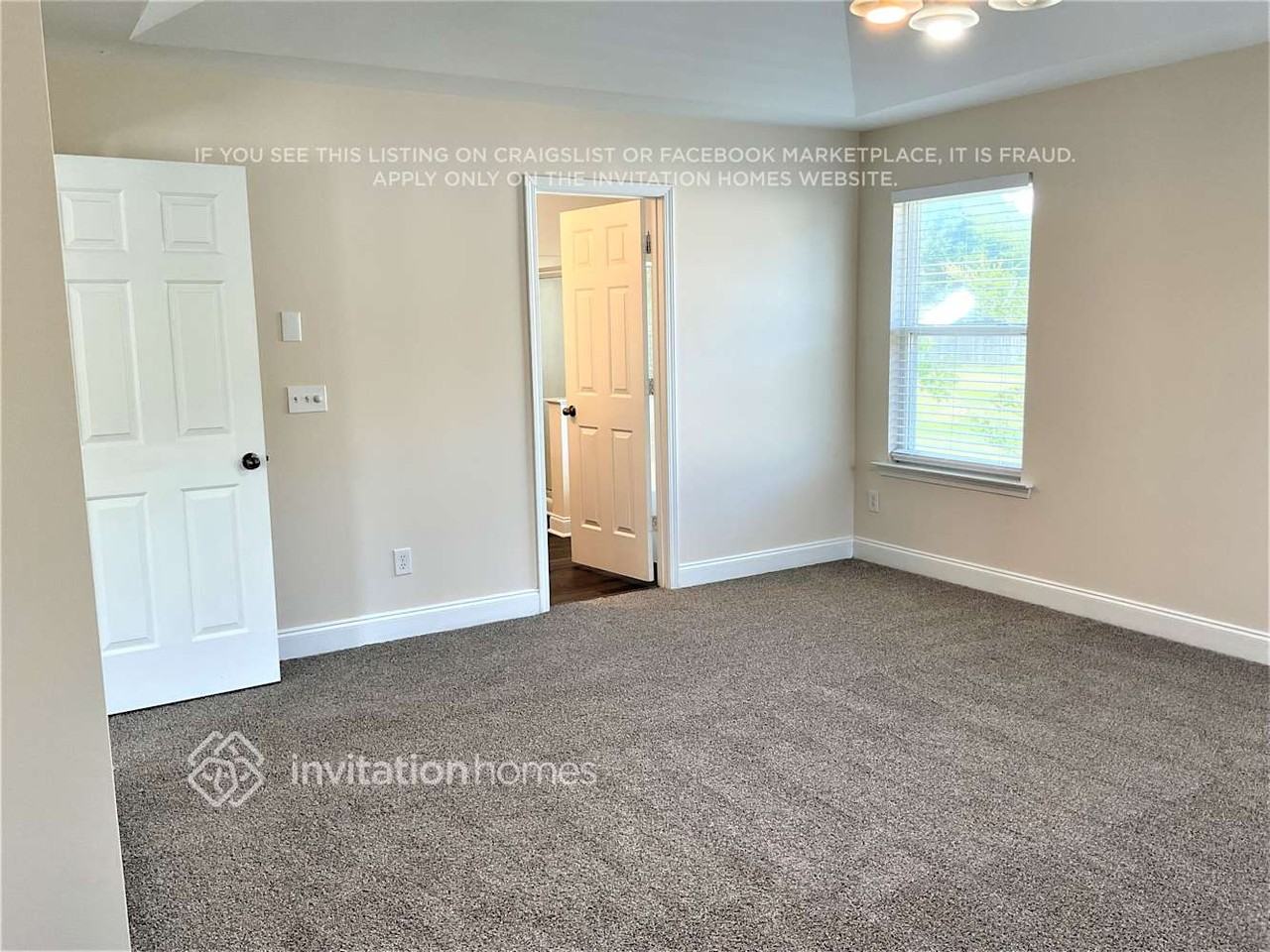 2415 Harwood Hills Ln - Photo 7 of 11