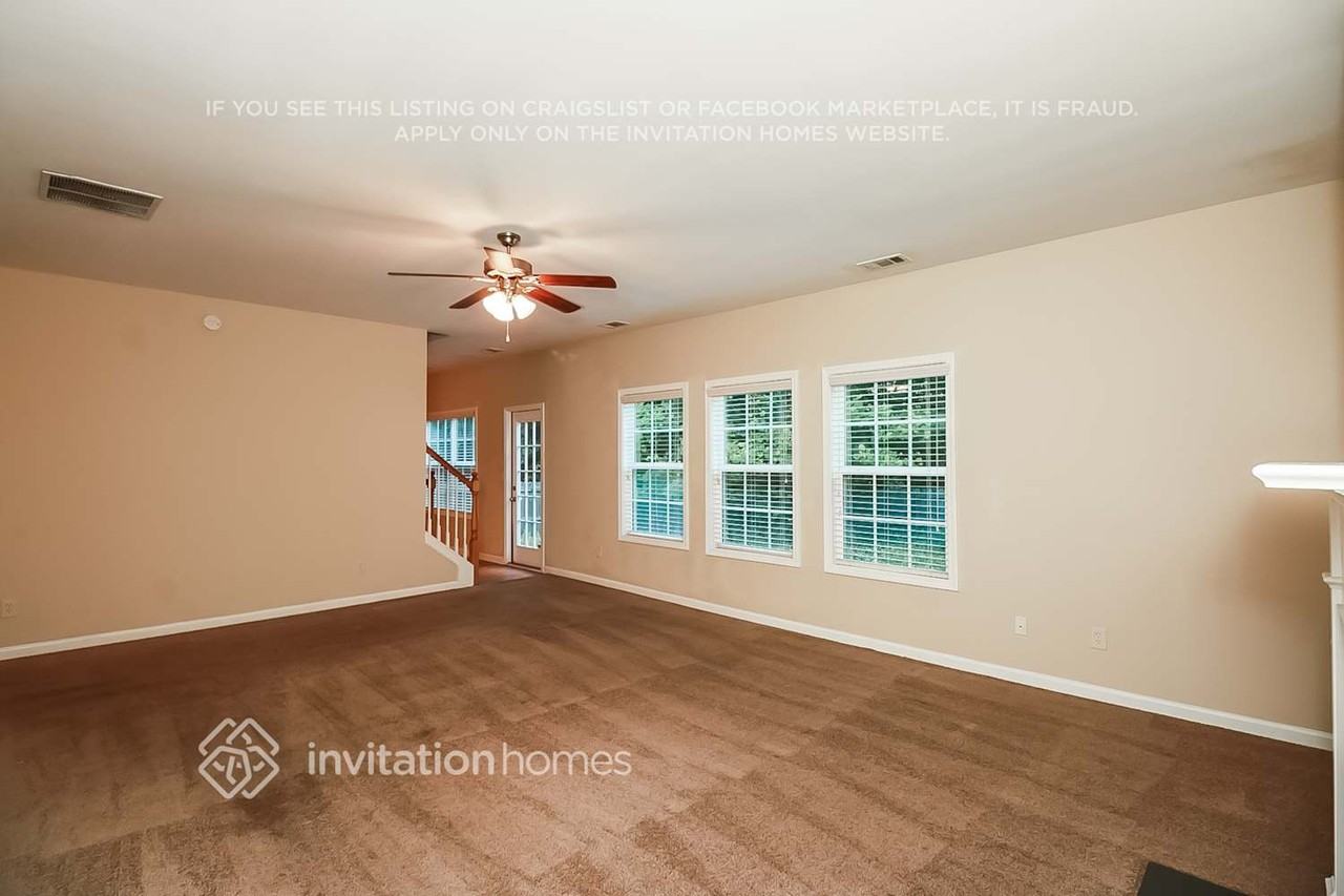 3021 Leatherleaf Trl - Photo 4 of 21