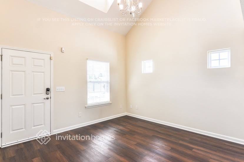 3047 Bracey Pl - Photo 3 of 25