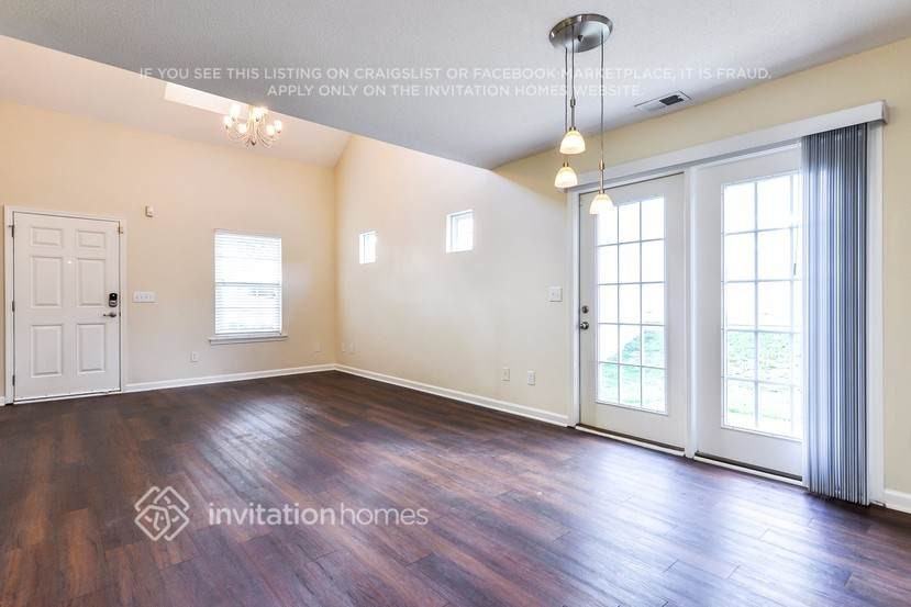 3047 Bracey Pl - Photo 4 of 25