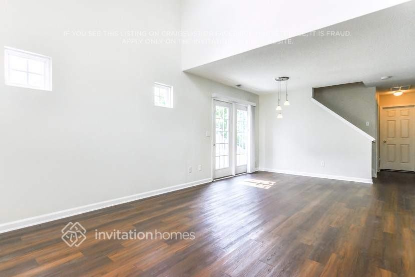 3047 Bracey Pl - Photo 6 of 25