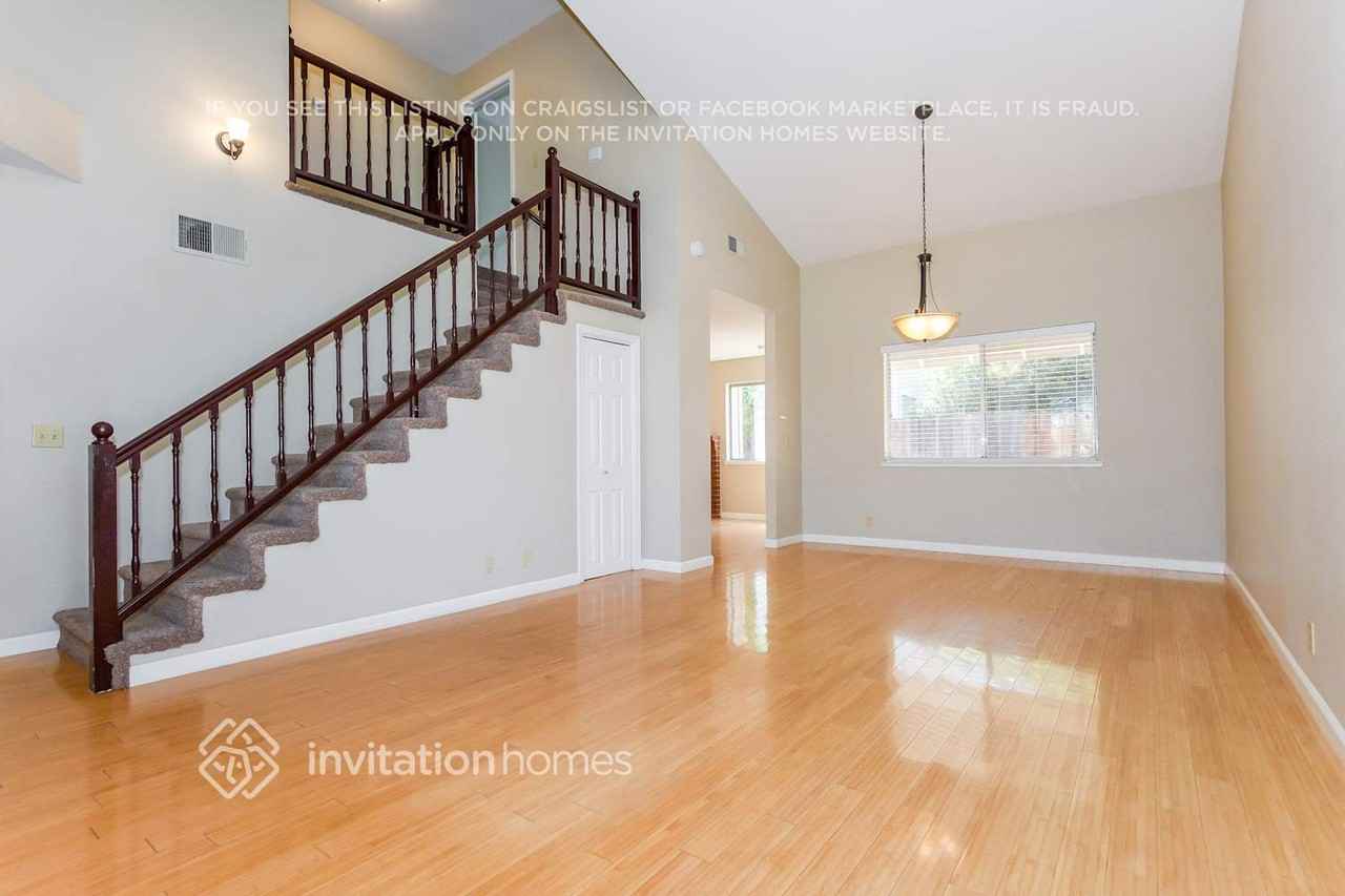 8205 Silverside Dr - Photo 3 of 16