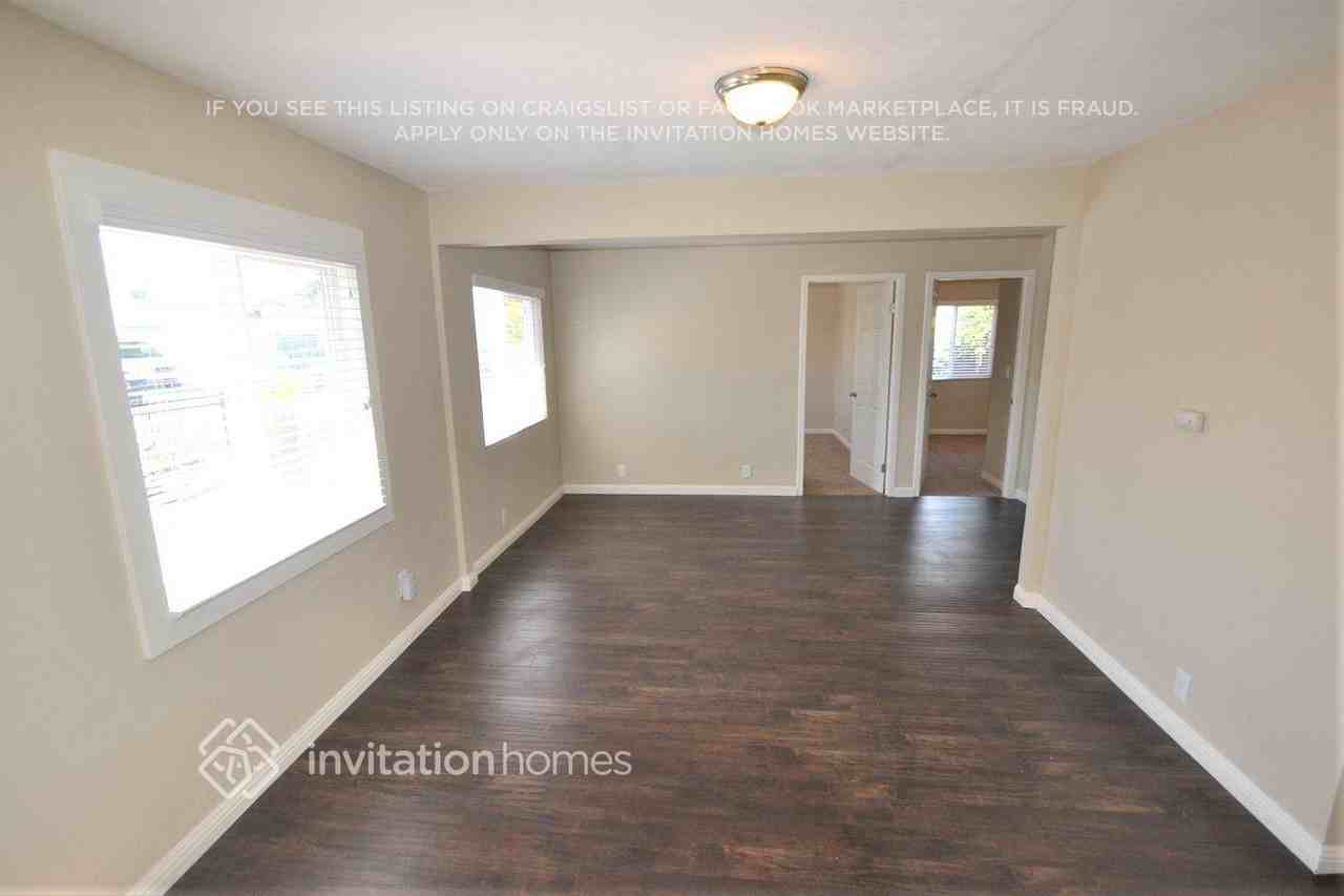 22310 Devlin Ave - Photo 3 of 13