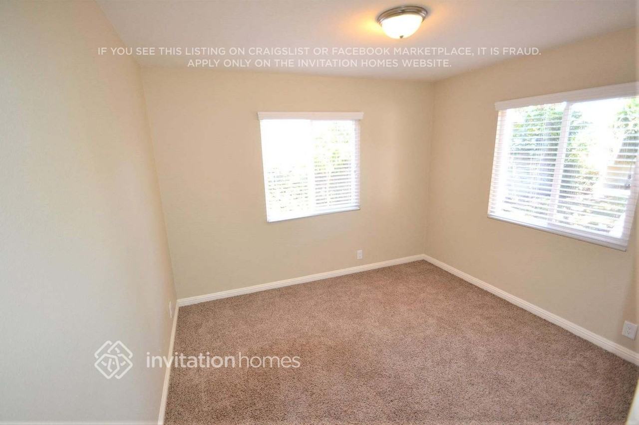 22310 Devlin Ave - Photo 5 of 13