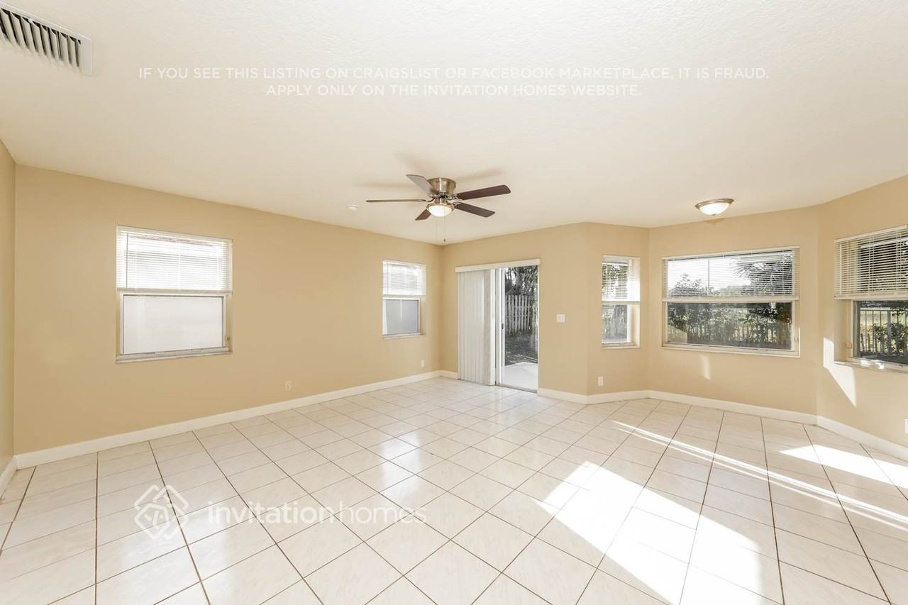 10154 Aqua Vista Way - Photo 6 of 18