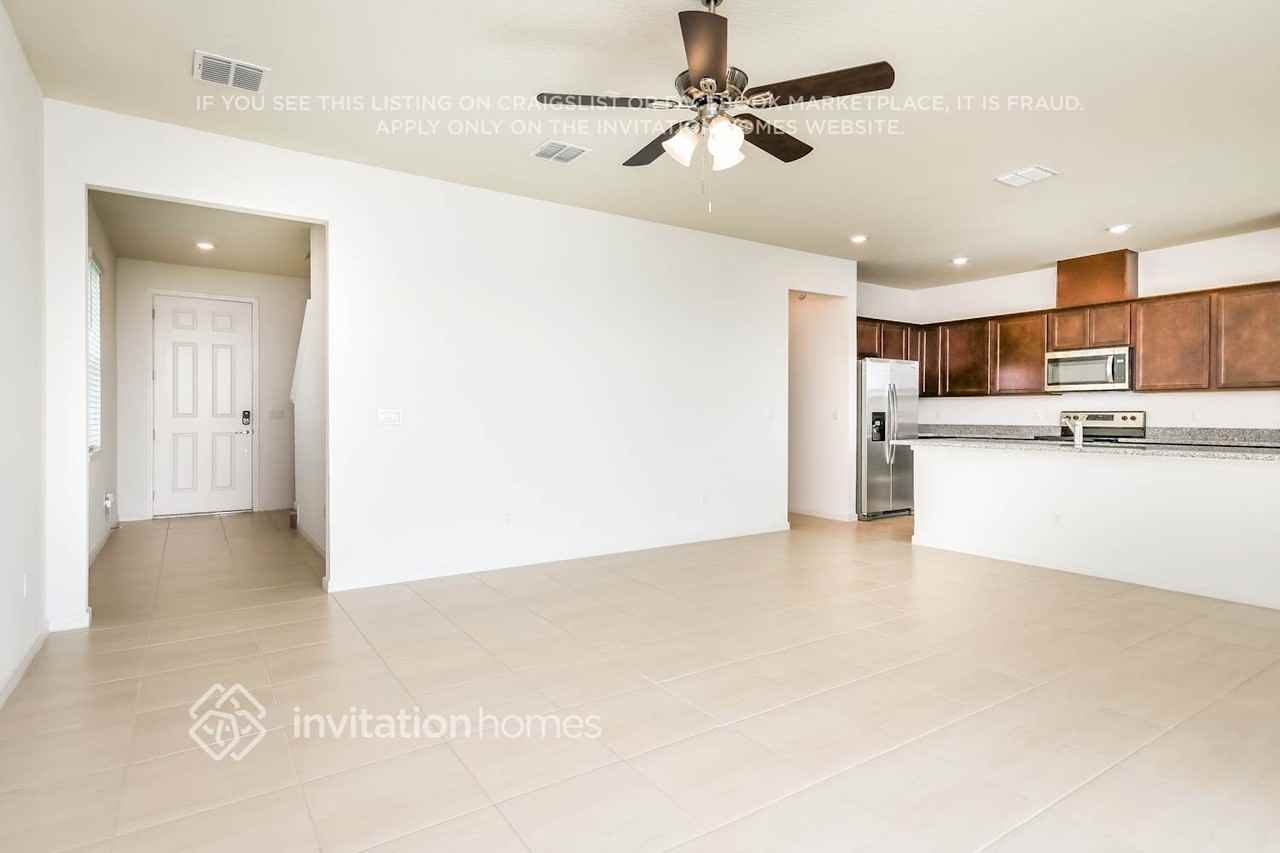 2145 Calm Night St - Photo 5 of 24