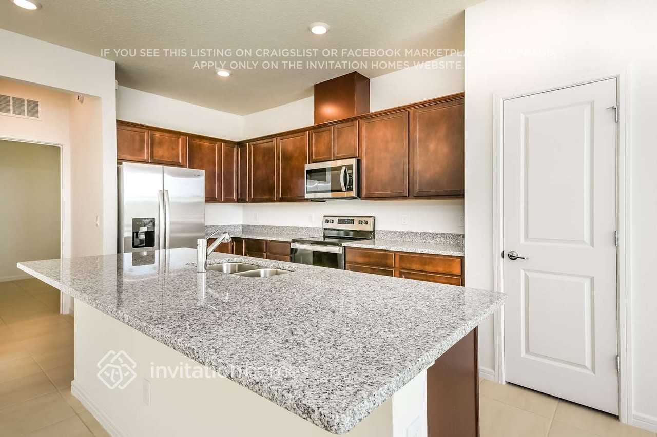 2145 Calm Night St - Photo 6 of 24