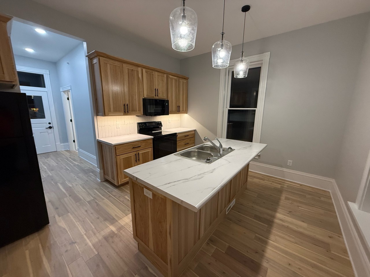 45 E 17th St #101 - Photo 5 of 8