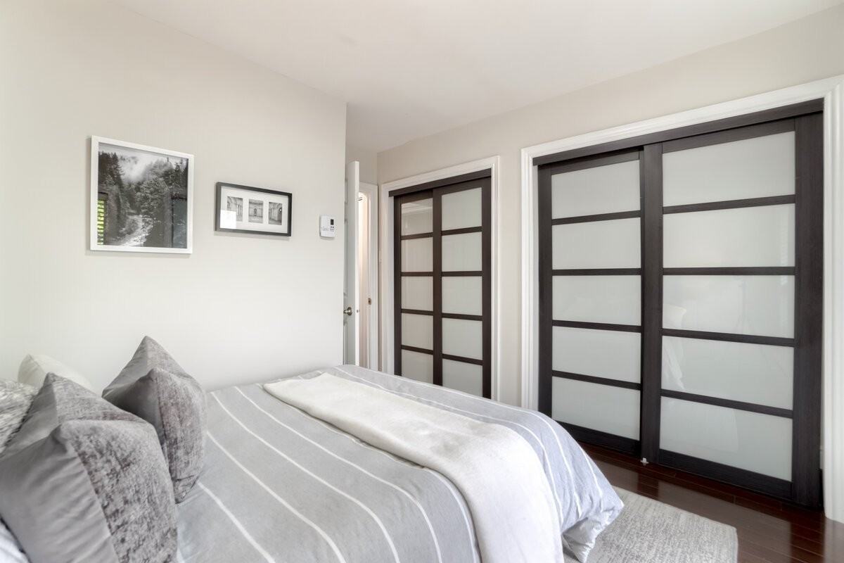 655 Coxwell Ave - Photo 5 of 11