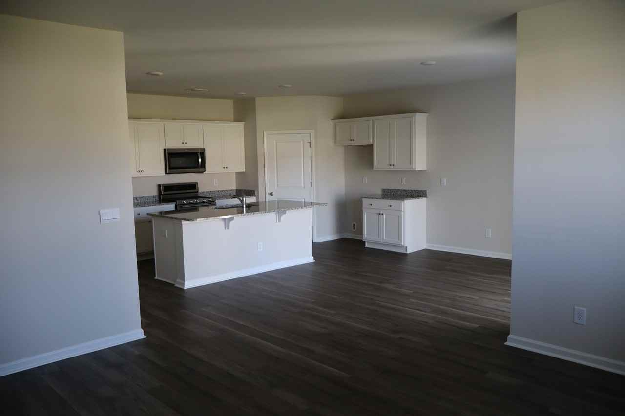 1099 Flintshire Dr #1 - Photo 4 of 21