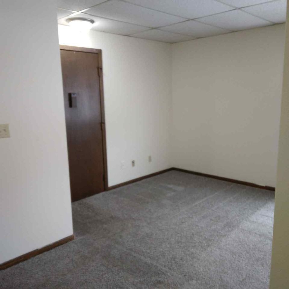 1024 East 5th Street - Photo 4 of 8