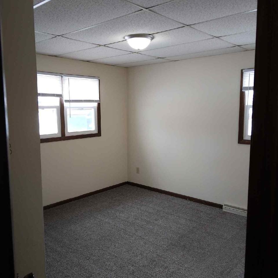 1024 East 5th Street - Photo 5 of 8