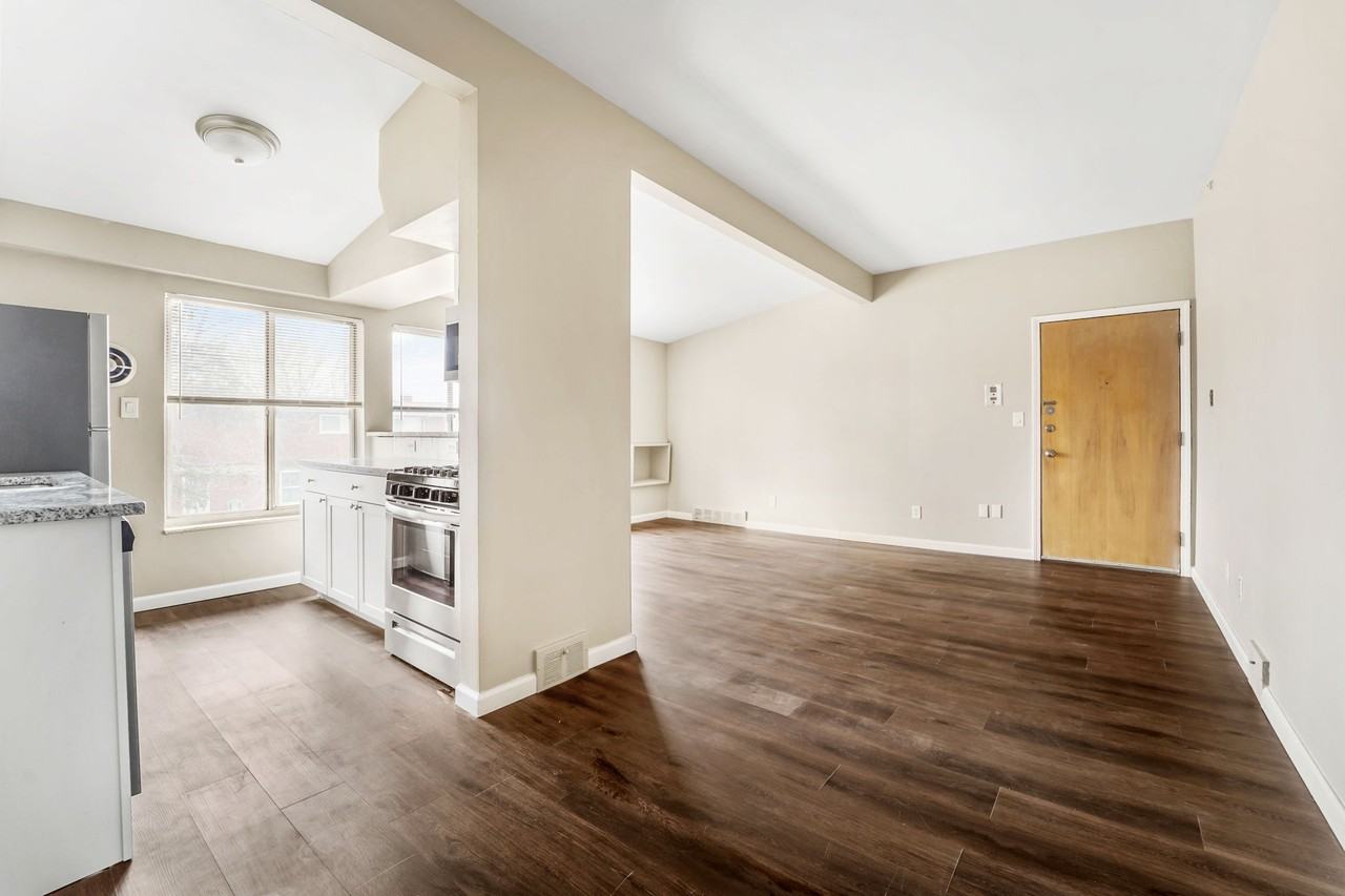 Cavalier Manor *EPM* - Photo 4 of 24