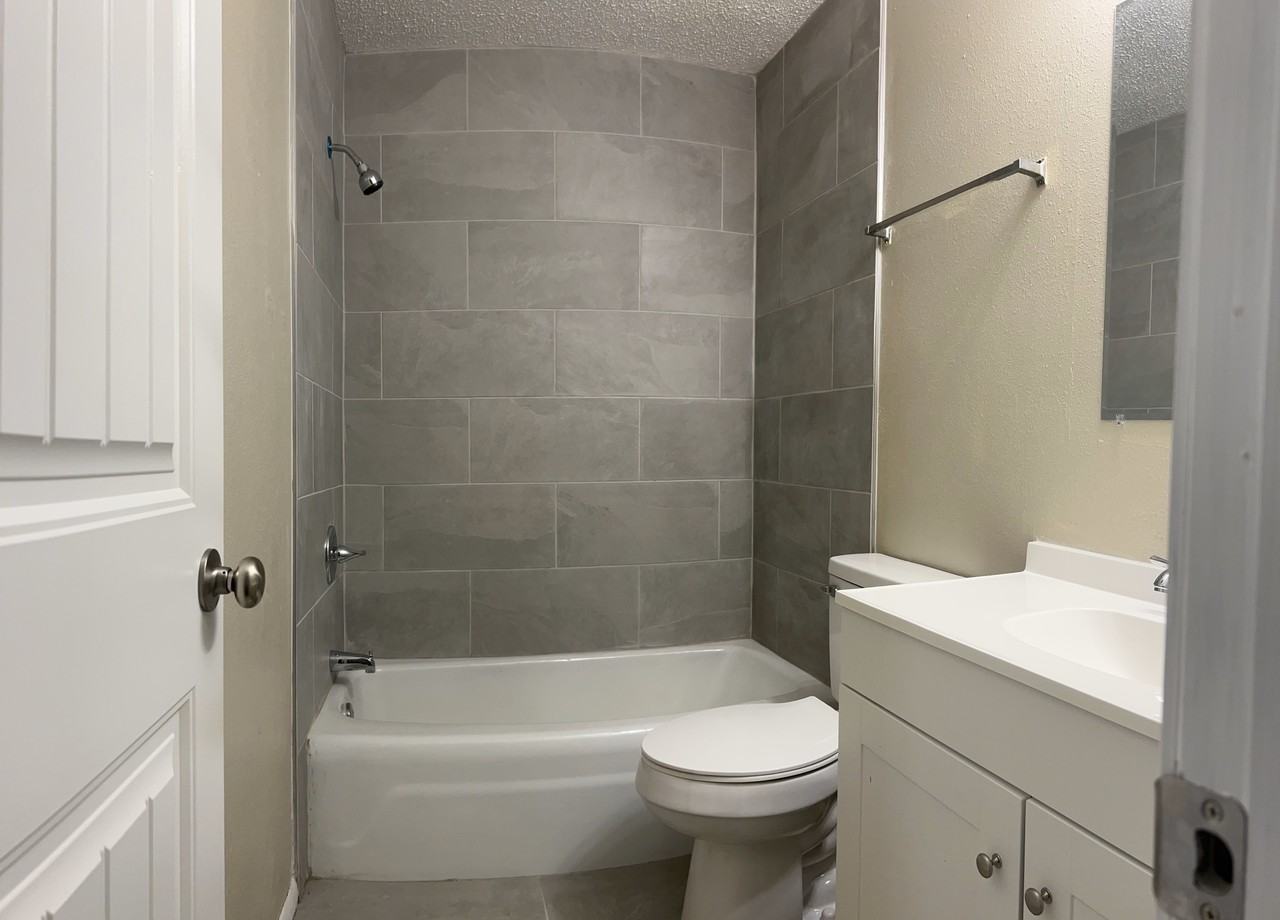 1601 Cameo Street - Photo 7 of 9