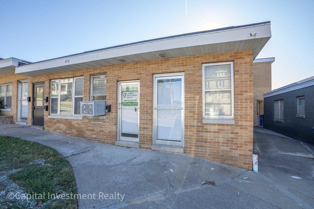 210 East Dunklin Street - Photo 3 of 26