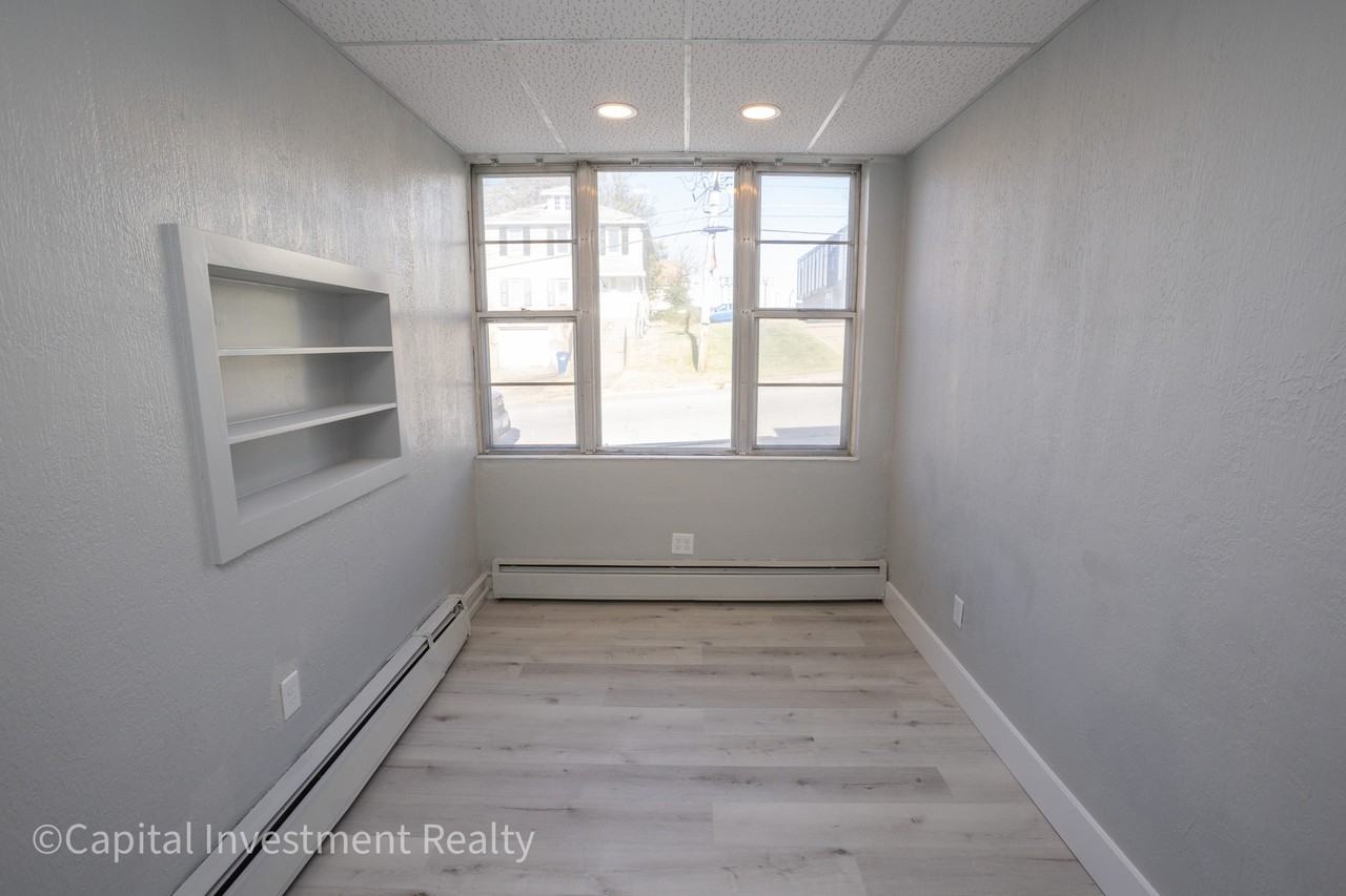 210 East Dunklin Street - Photo 6 of 26