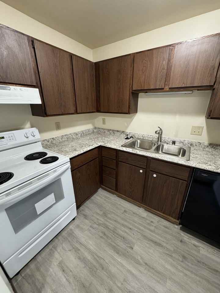 RM 2355 Chalet Gardens Road - Photo 3 of 20