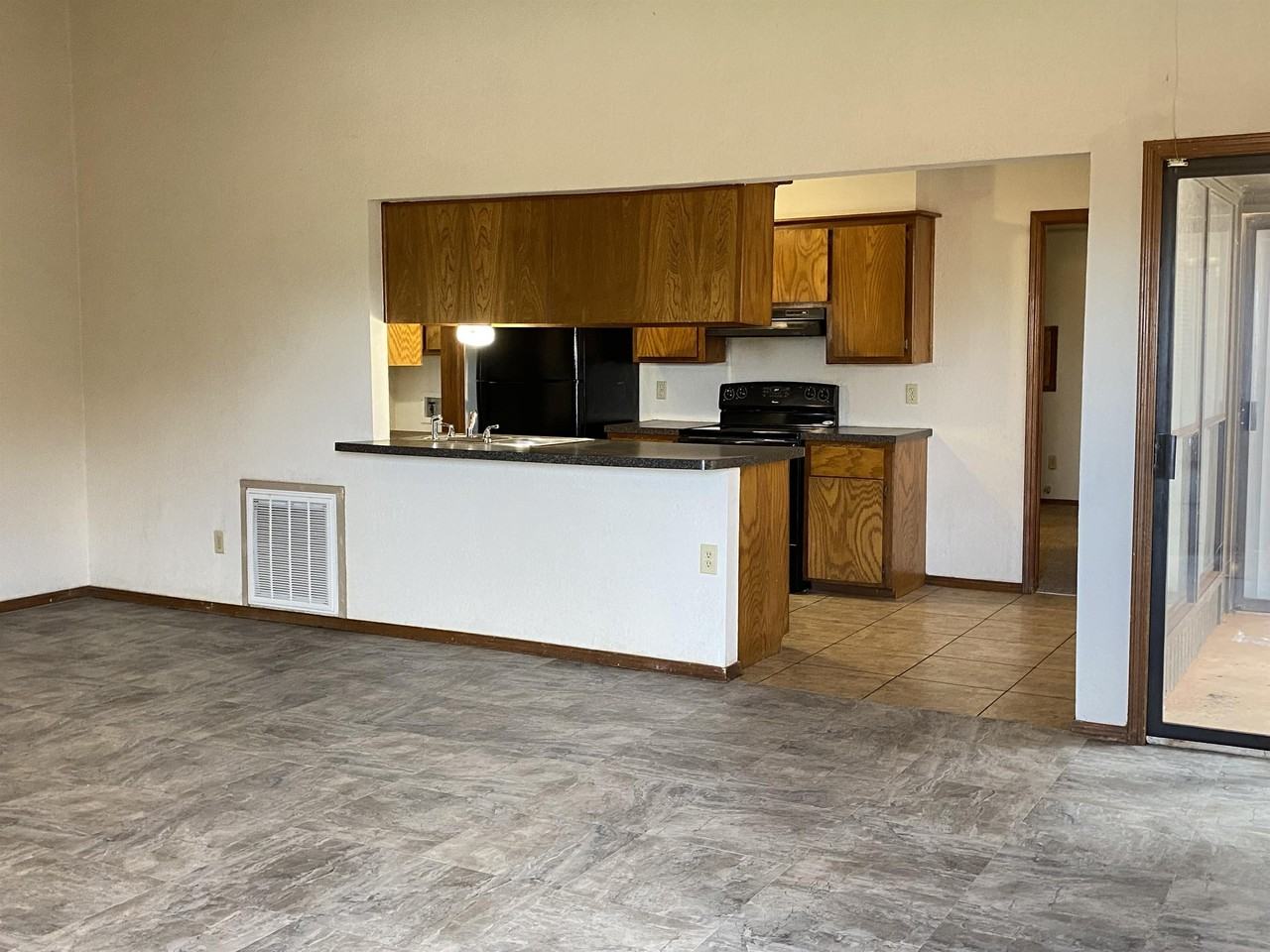 2820 SE 55th St (OV) - Photo 2 of 22