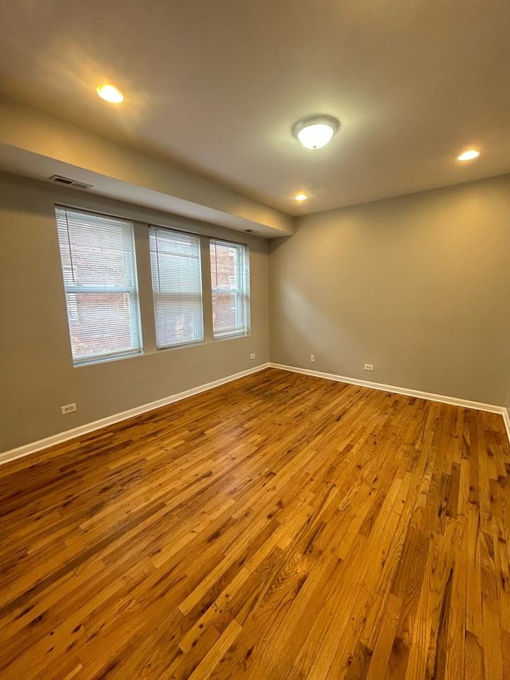 9118-9124 South Dauphin Avenue - Photo 2 of 23