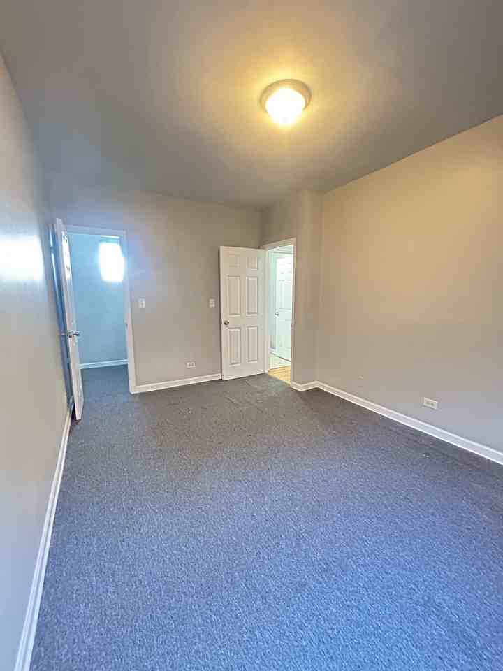 9118-9124 South Dauphin Avenue - Photo 6 of 23