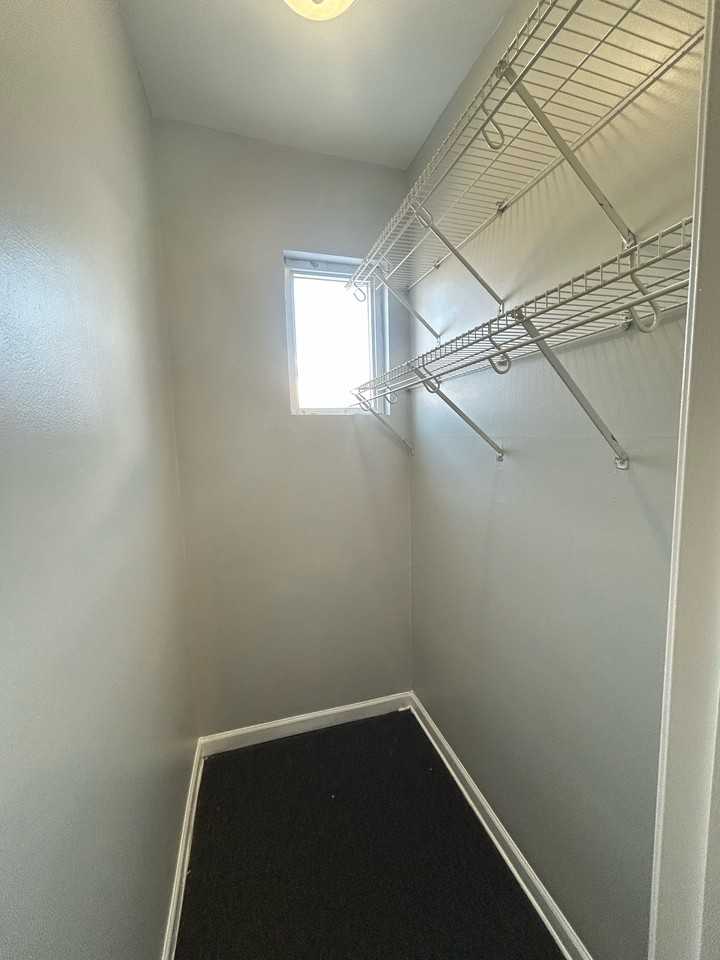 9118-9124 South Dauphin Avenue - Photo 7 of 23