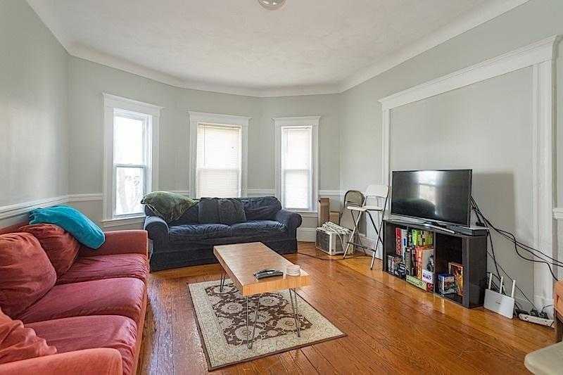 57 Holyoke Rd - Photo 3 of 8