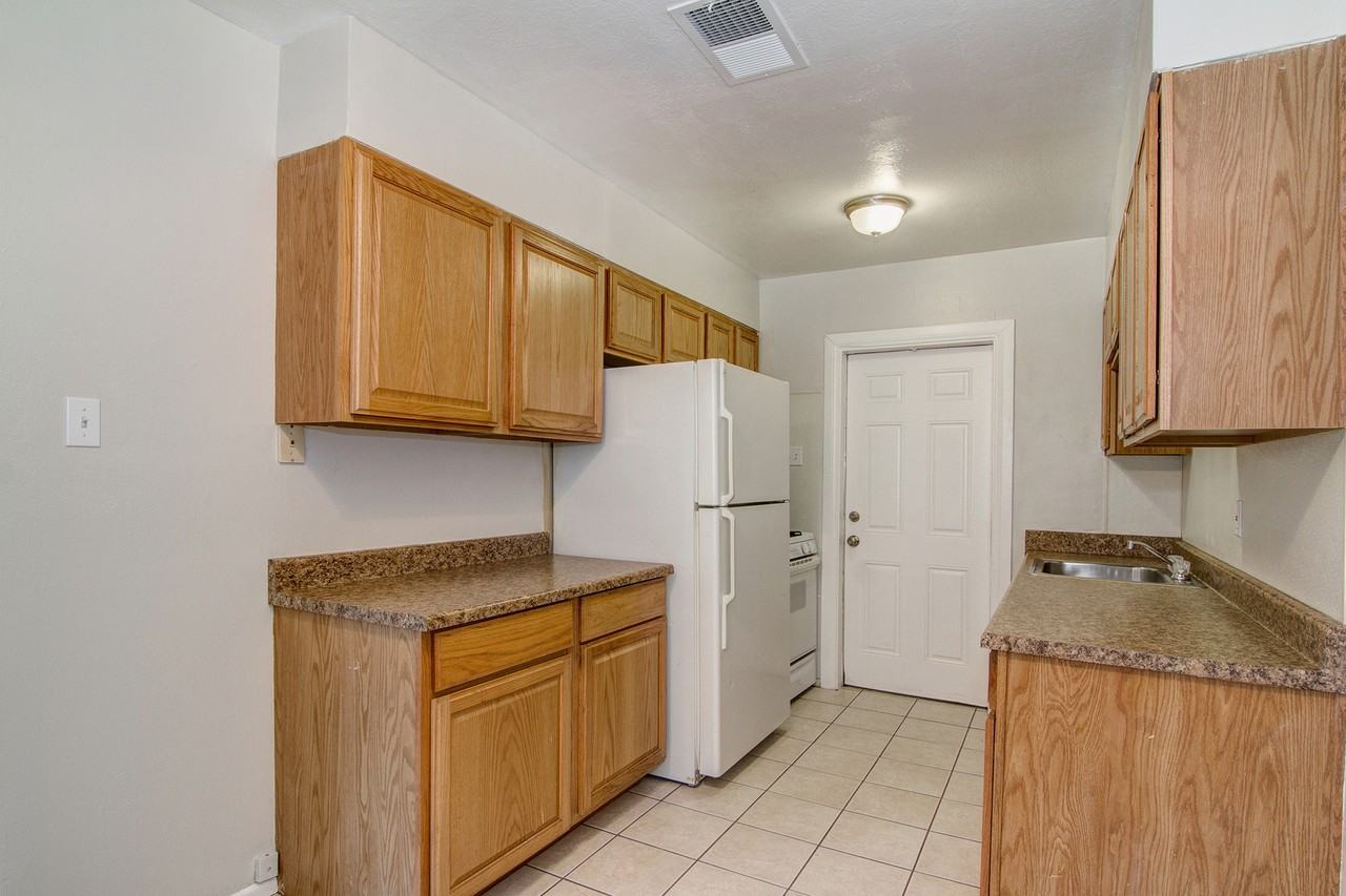 6 at 23rd Avenue - Photo 3 of 19