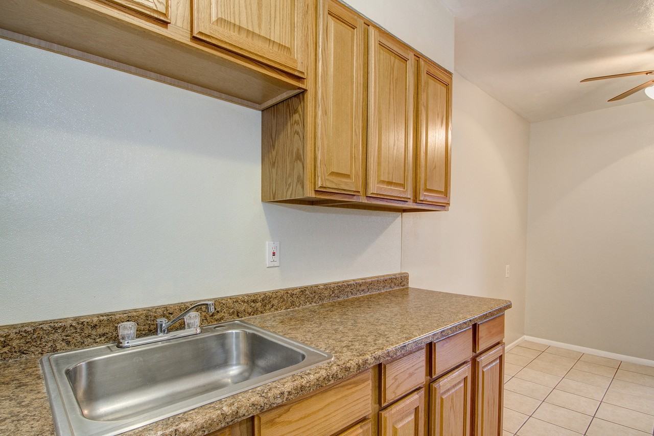 6 at 23rd Avenue - Photo 4 of 19