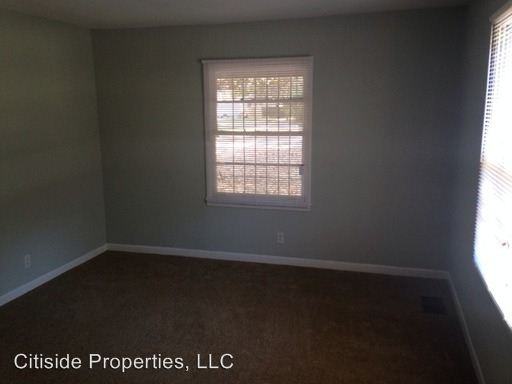 180 Toni Pl SE - Photo 2 of 9