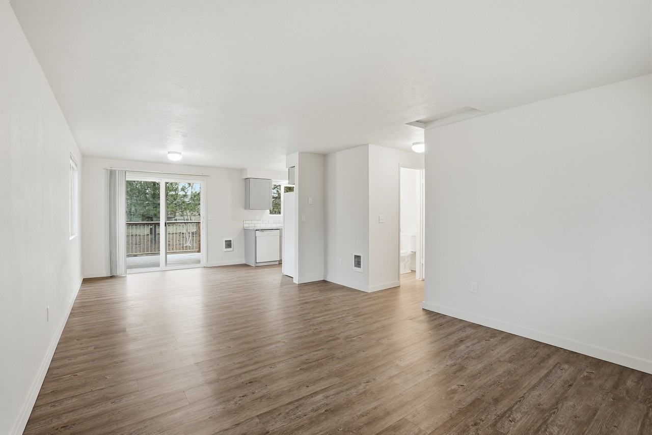 KWI - 10921 East 16th Avenue - Photo 5 of 26