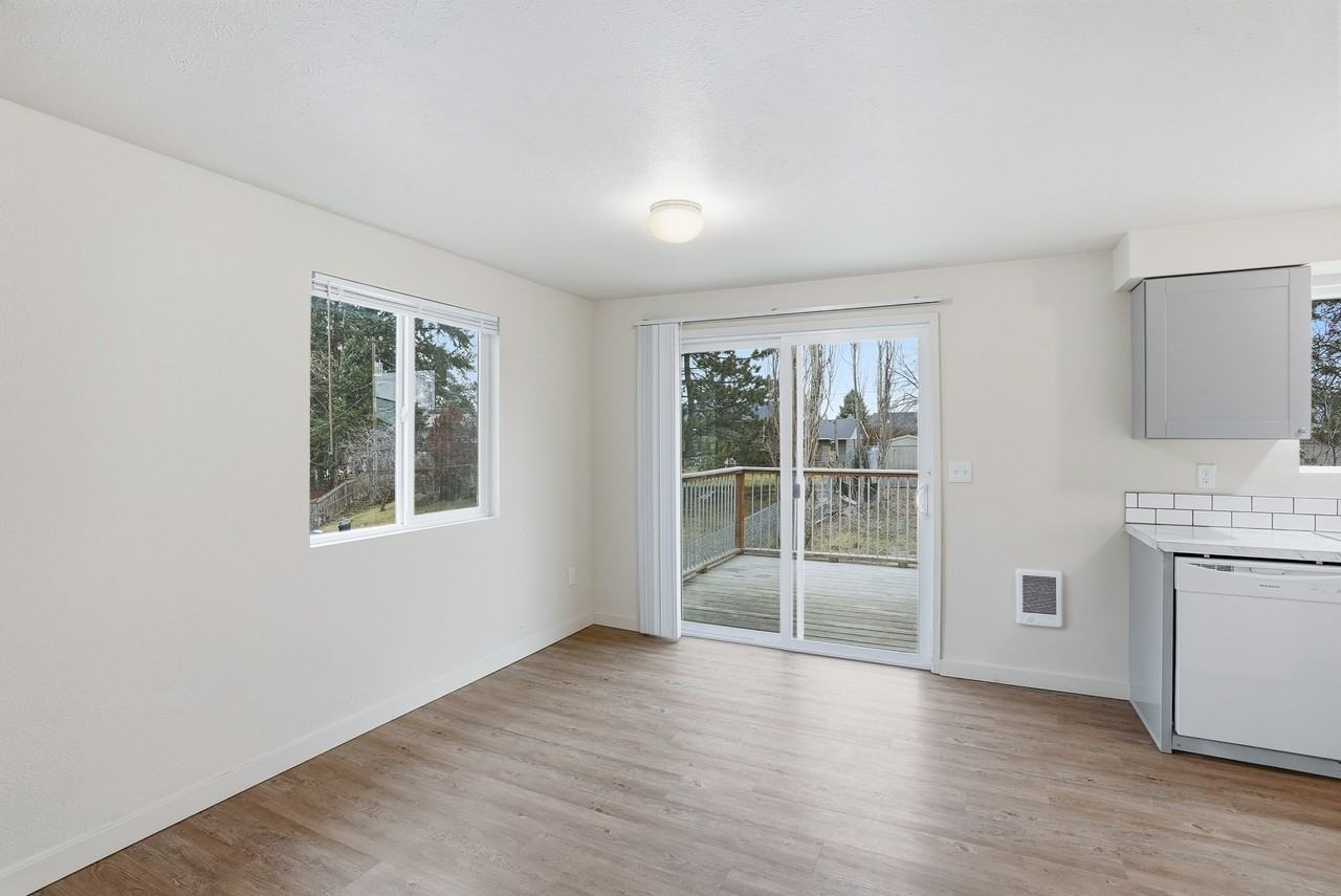 KWI - 10921 East 16th Avenue - Photo 7 of 26