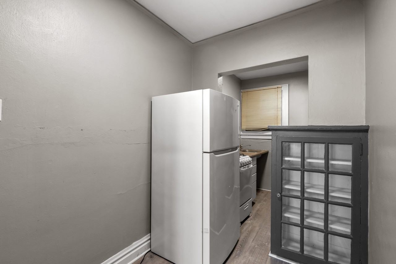 5618 South Grand Boulevard - Photo 5 of 32