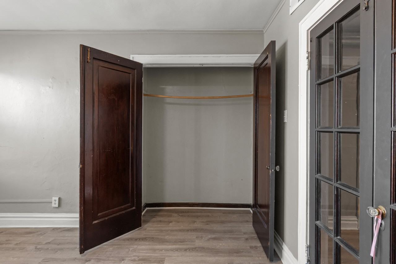 5618 South Grand Boulevard - Photo 5 of 17