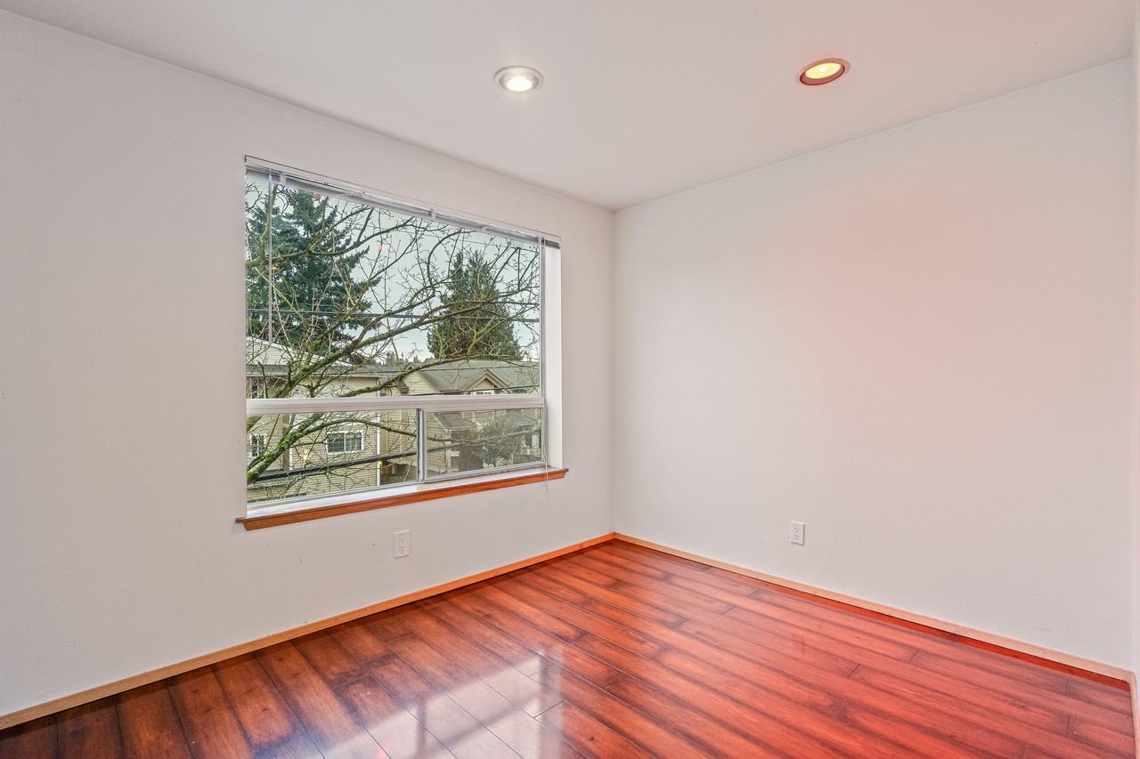 Stone Court - Photo 4 of 22