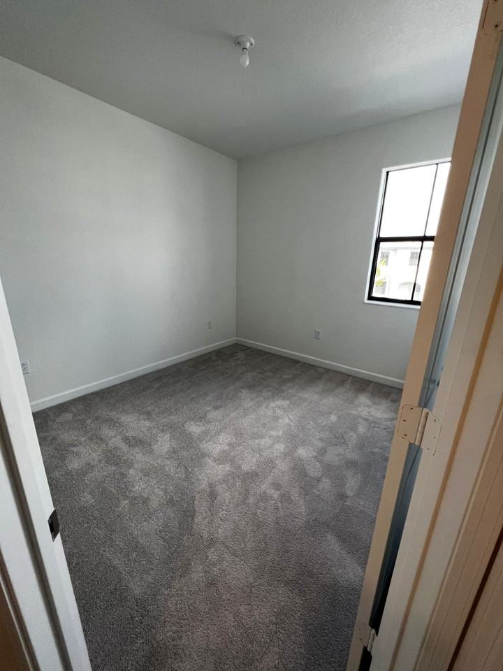 13244 Sw 286th St #12 - Photo 3 of 8