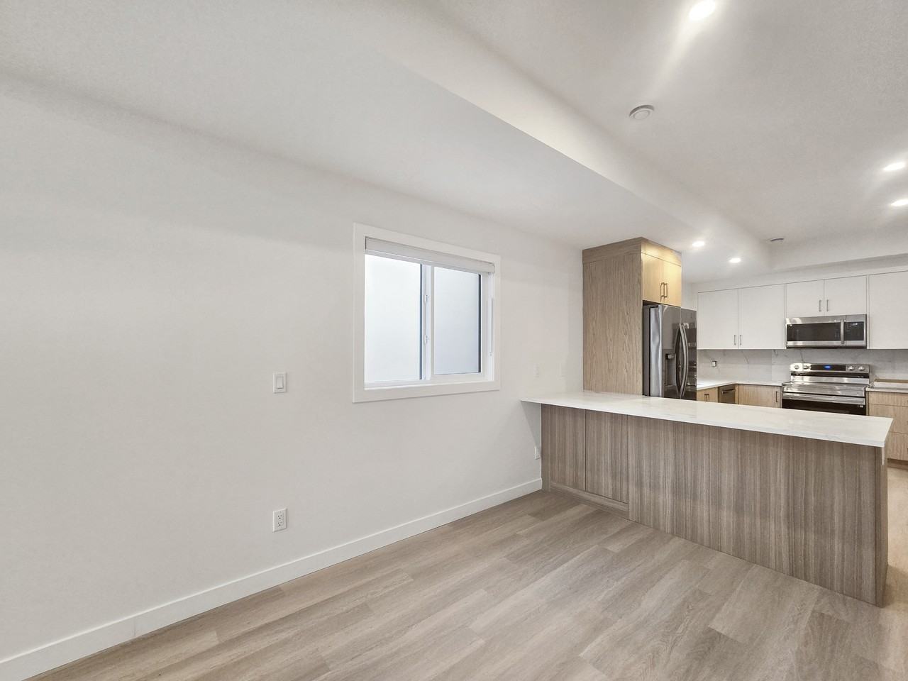 6123 33 Ave Nw #3 - Photo 5 of 21